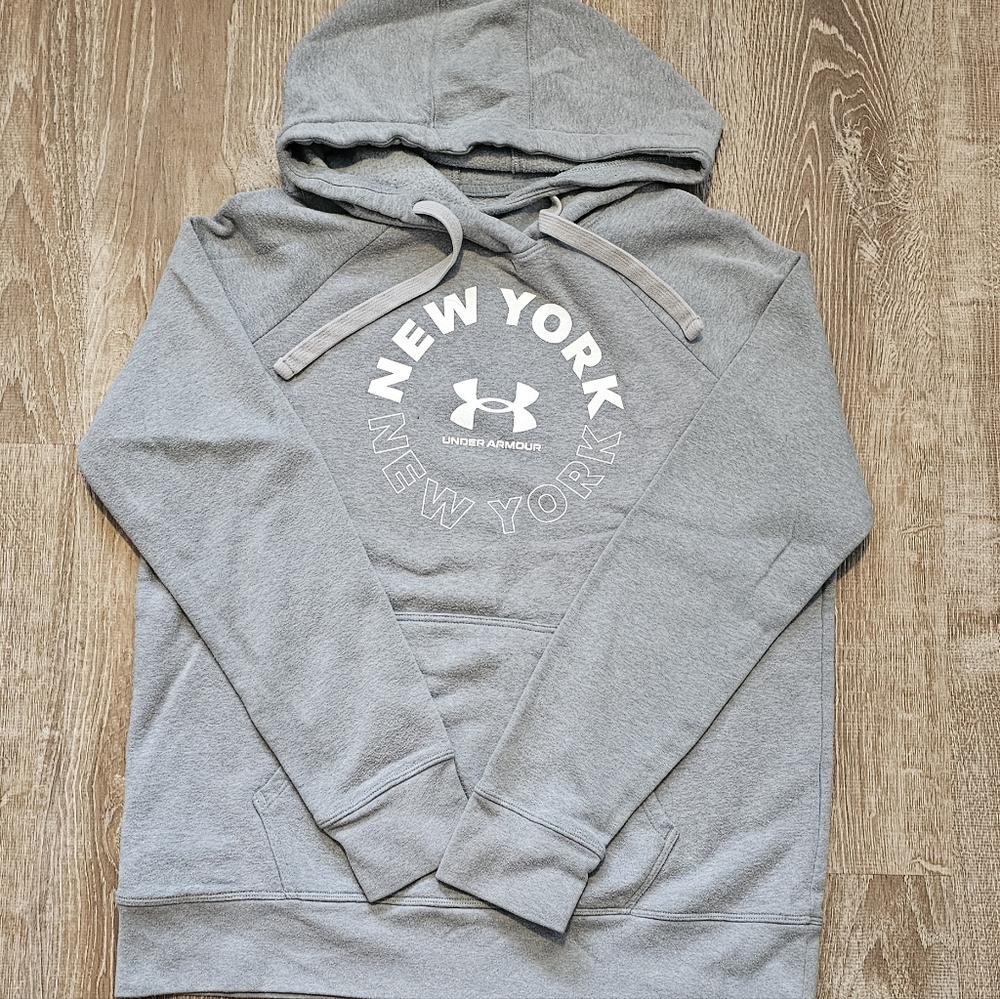 Women's Under Armour Hoodie Size Medium